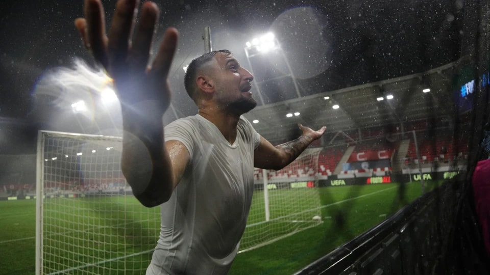 要比赛中潜, 比赛中