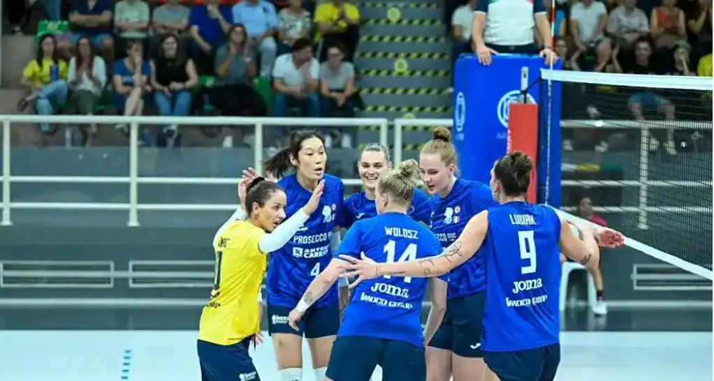 前的第二场, 科内利亚诺, 女排豪门全