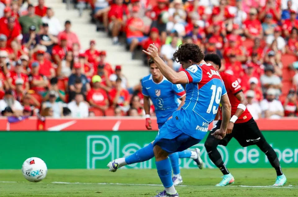 点人物, 让人怀疑他, align