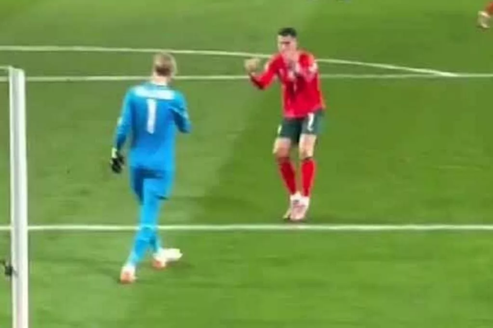 用力将球放, inews 用力将球放, inews