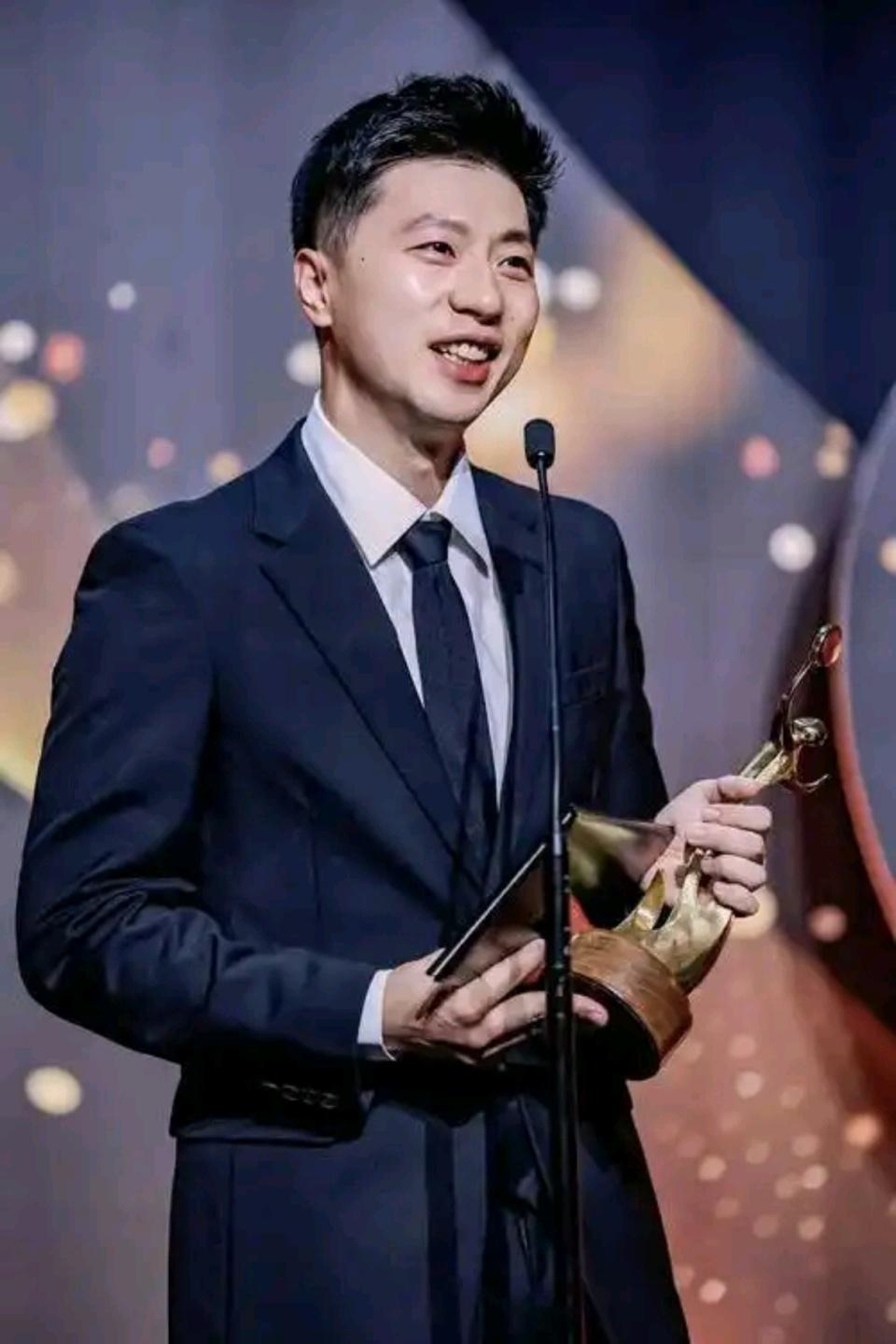 在海报上, 两名奥运冠, 考虑到品牌