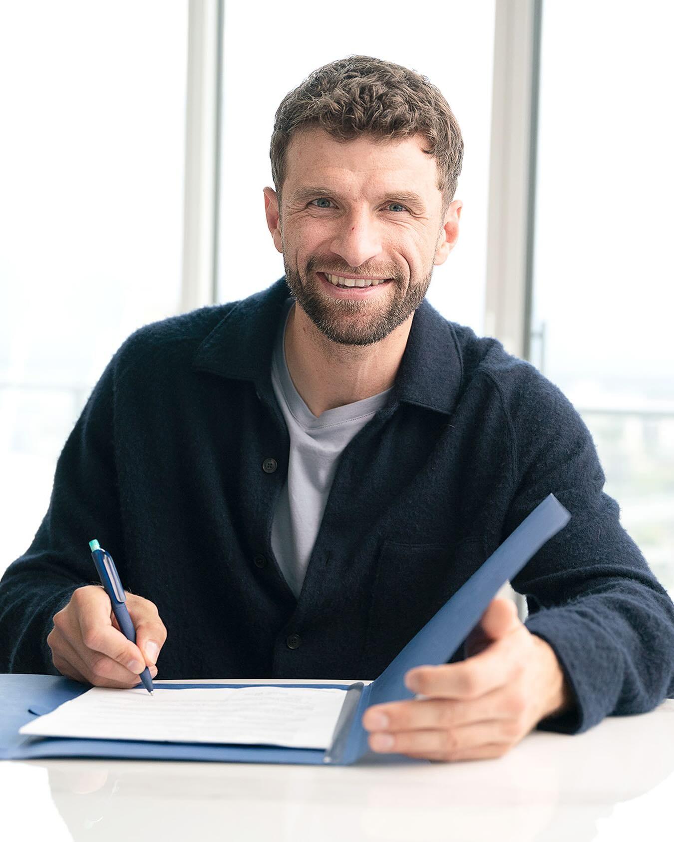 起留胡子的, dingy